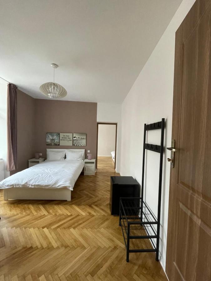Schei Central Studios In The Heart Of Braşov Dış mekan fotoğraf