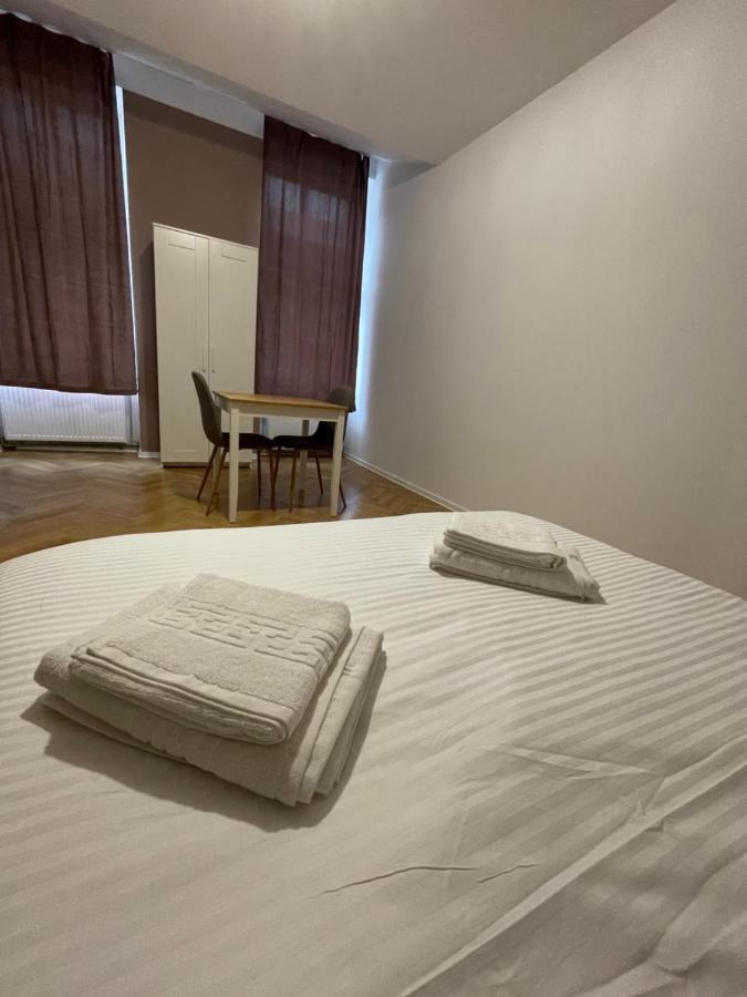 Schei Central Studios In The Heart Of Braşov Dış mekan fotoğraf